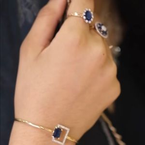 Meet your Posher, Amina